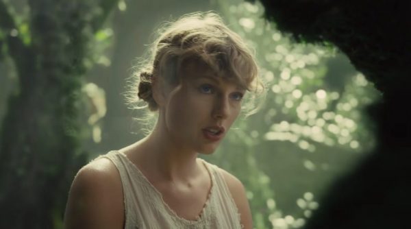 Taylor Swift นักร้องสาวผู้ทำผลงานเพลง2021  นักร้องสาวสวยสัญชาติอเมริกา การันตีด้วยรางวัลทรงคุณค่ามากมาย นักร้องสาวรณรงค์ให้ใช้สิทธิ์ออกเสียง Remove term: เพลงสไตล์ Country เพลงสไตล์ CountryRemove term: Taylor Swift Taylor SwiftRemove term: Taylor Swiftผลงานเพลง2021 Taylor Swiftผลงานเพลง2021Remove term: right where you left me right where you left meRemove term: willow willowRemove term: Cardigan CardiganRemove term: NetflixTaylor Swift NetflixTaylor Swift 60min